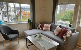 Centrally Located Apartment With 2 Bedrooms And Free Parking