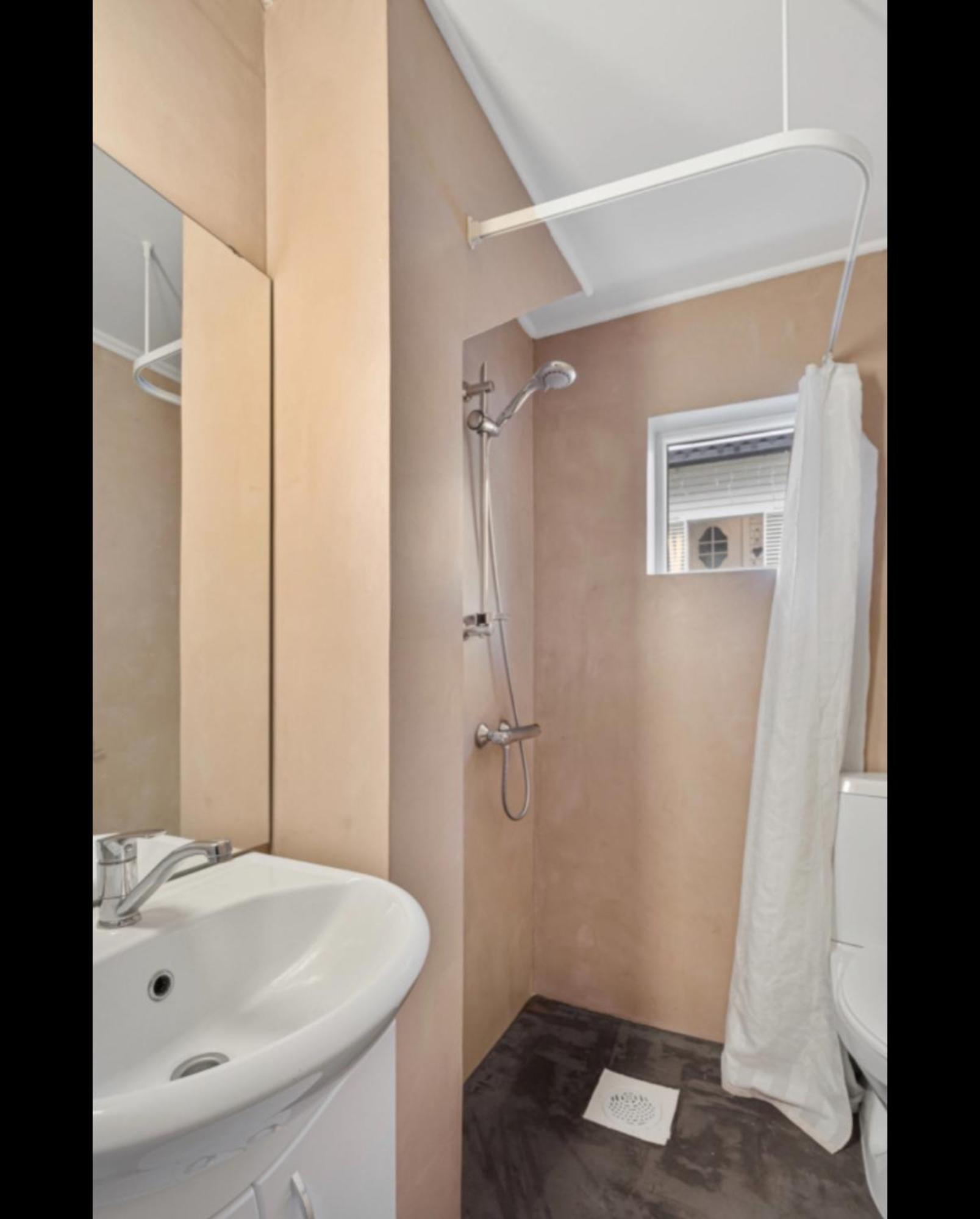 Centrally Located Apartment With 2 Bedrooms And Free Parking Tromso Exterior photo