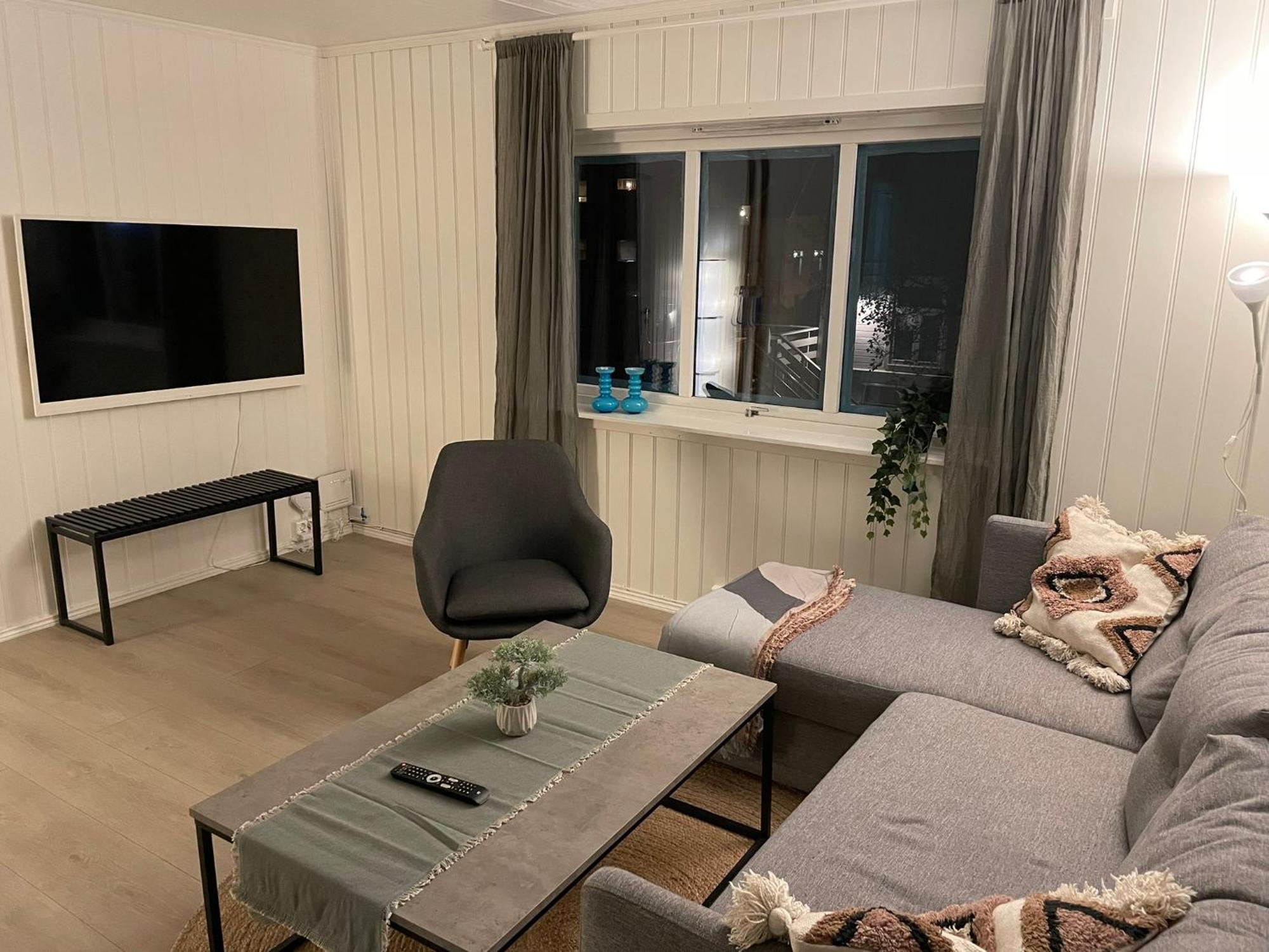 Centrally Located Apartment With 2 Bedrooms And Free Parking Tromso Exterior photo